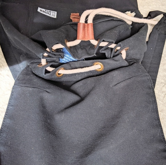 Beyond Retro Backpack - Picture 7 of 8